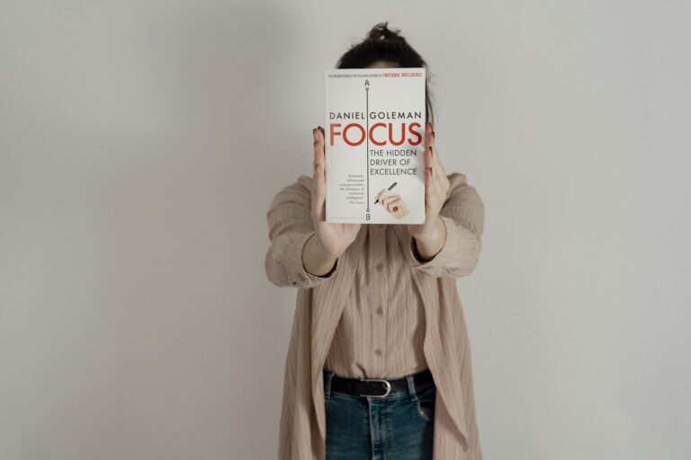 Focus Revolution: How to Eliminate Distractions and Triple Your Productivity in the Age of Information Overload