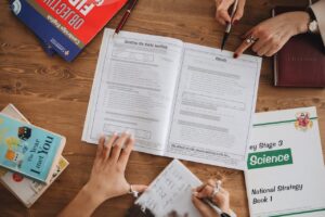 Read more about the article The Feynman Technique: Learn Anything by Teaching It Simply